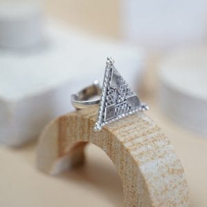 Land of treasure - Traditional Silver Ring 6g - Image 1